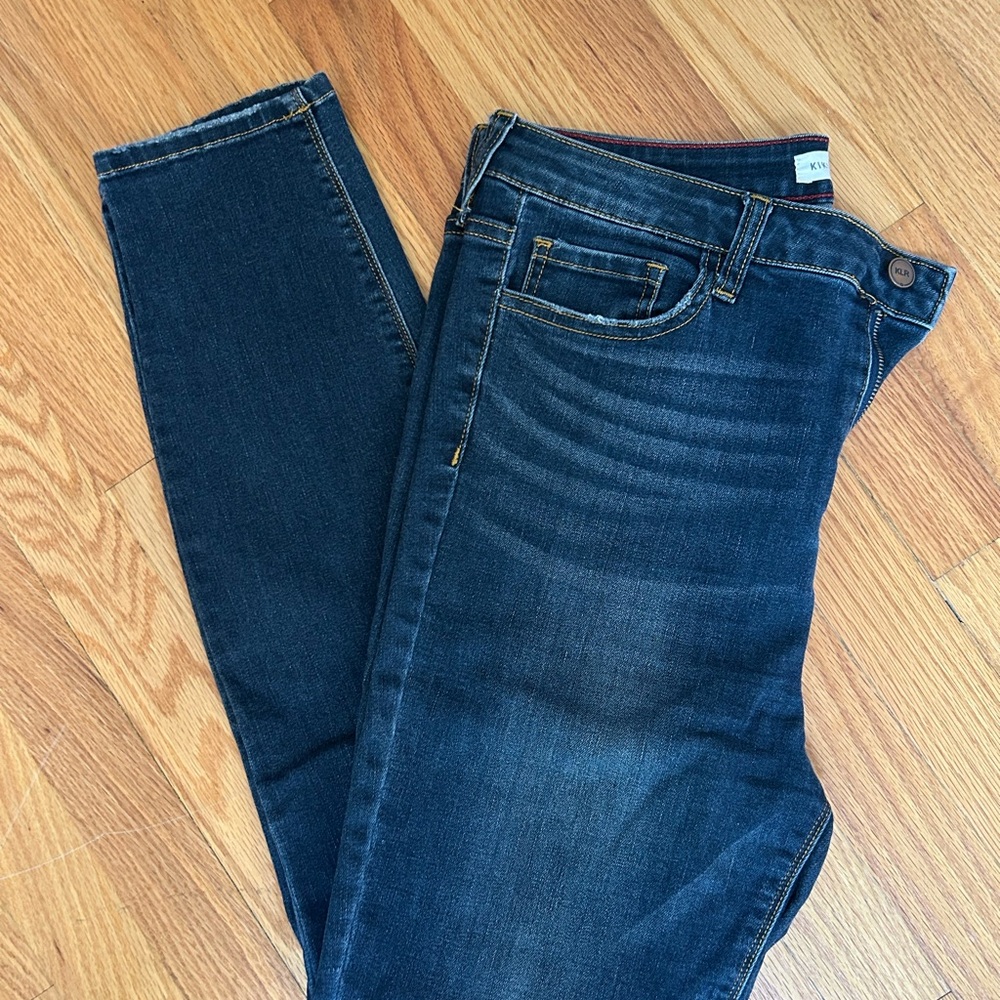 Women's Skinny Jeans in Dark Blue